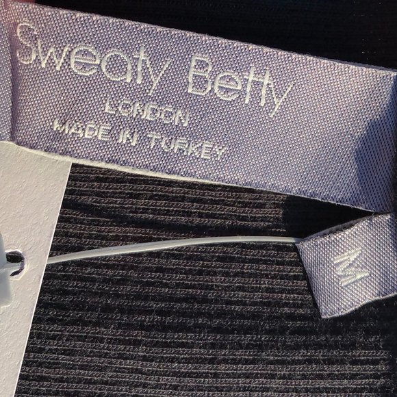 Sweaty Betty London Mantra Yoga Vest Ribbed Scp Neck Tank Top Poly Blk Sz M NWT - Picture 8 of 10